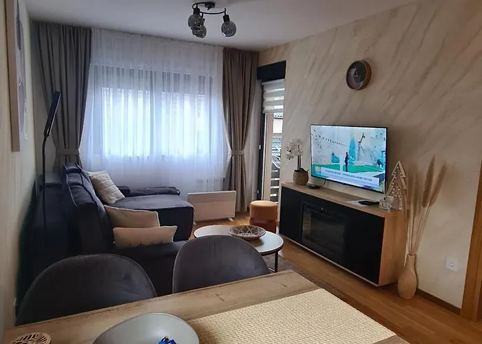 Free Garage Apartmán *