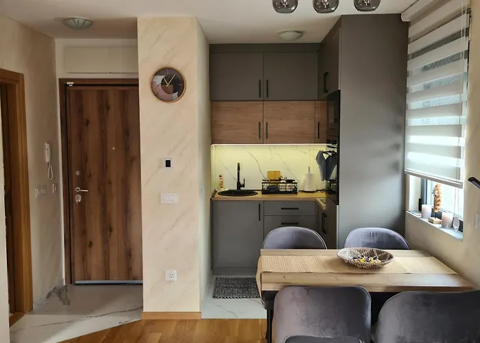 Free Garage Apartmán *